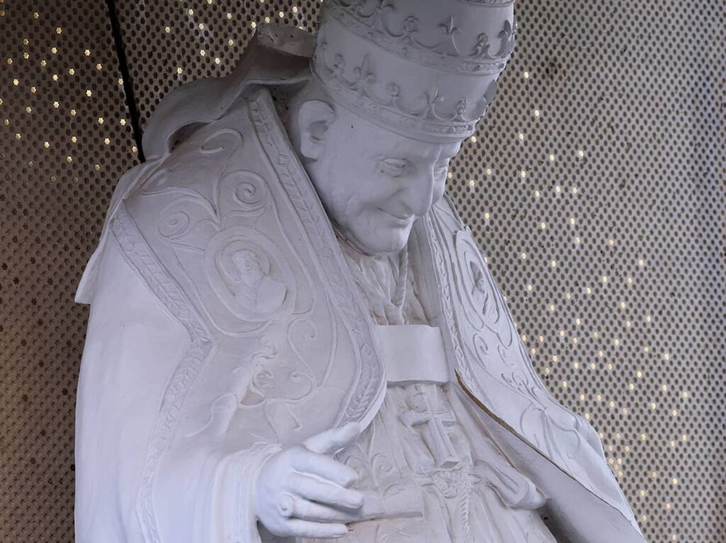 Statua San Giovanni XXIII